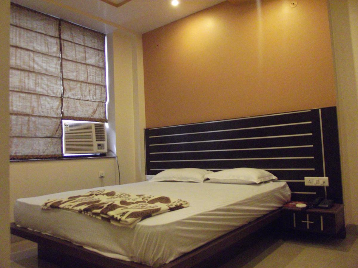 Mewar Hotel Jaipur Room photo
