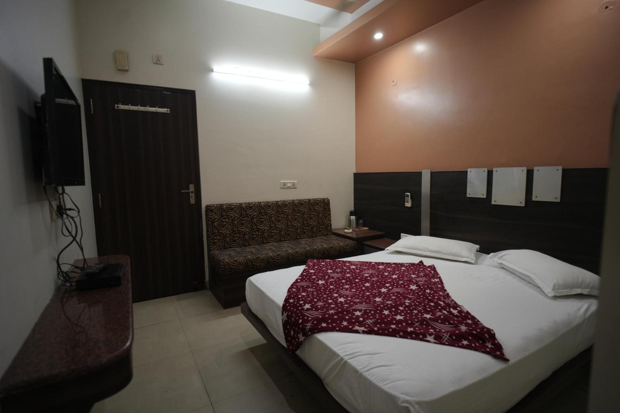 Mewar Hotel Jaipur Exterior photo